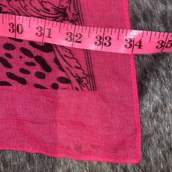 Vintage printed stone  embellished light weight oversized scarf - Picture 5 of 11